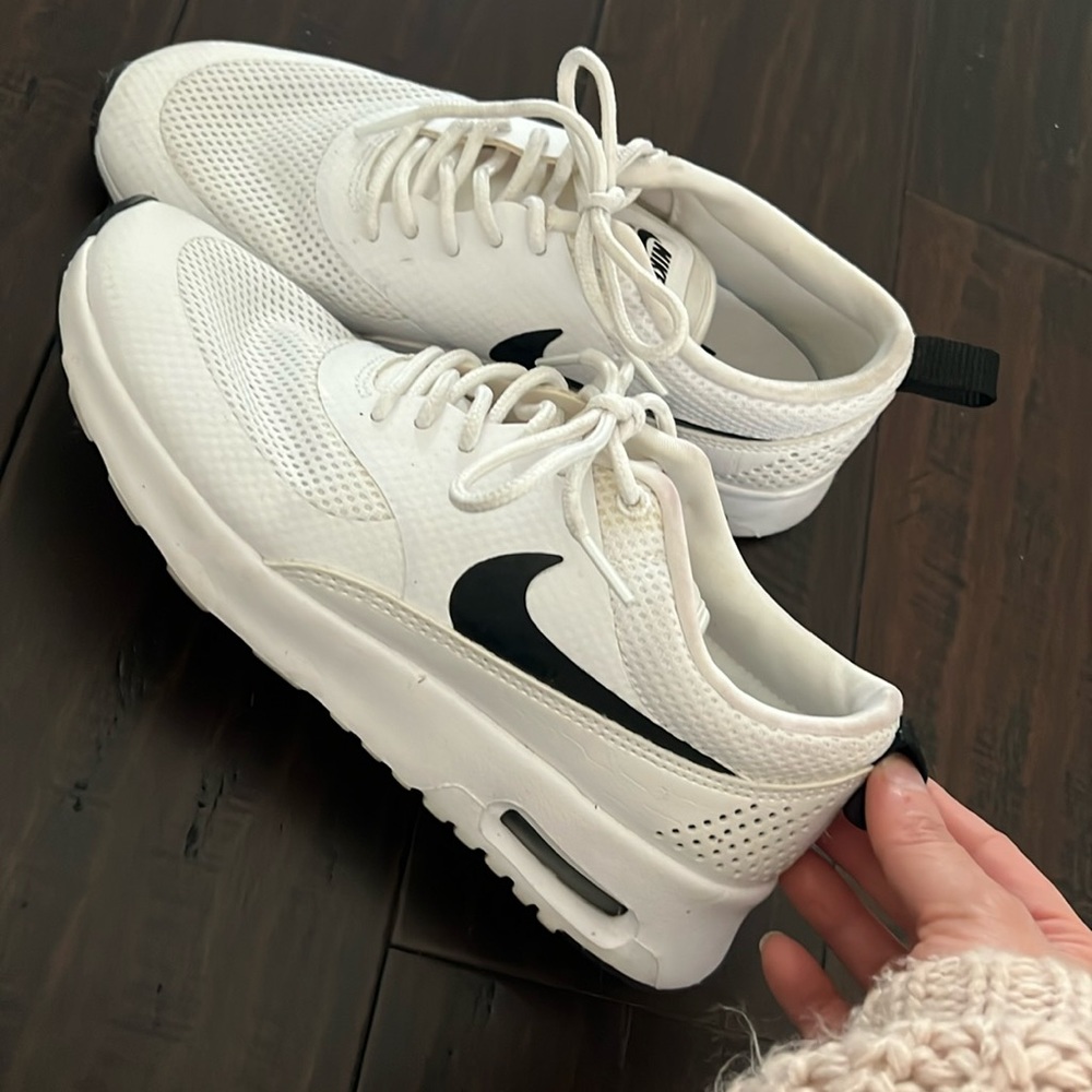 Nike shoe for women